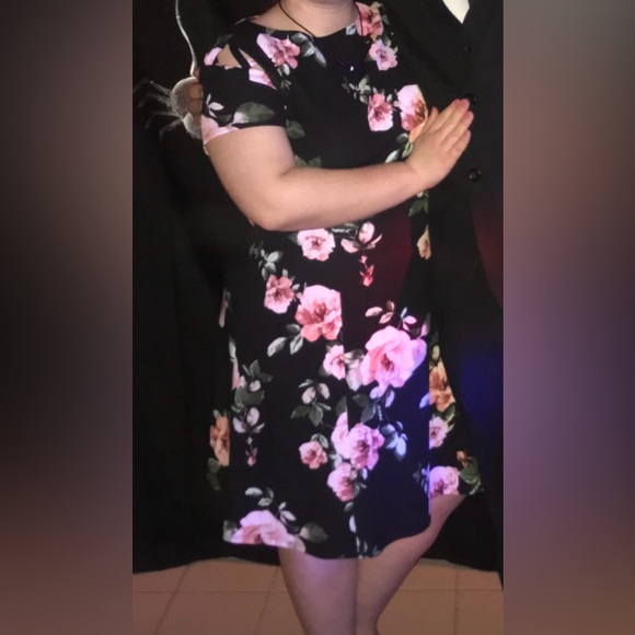 ALYX petite black dress with pink floral and shoulder cutout size 14P - Picture 3 of 11